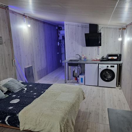 Luxury Apartament In Chisinau Exterior photo